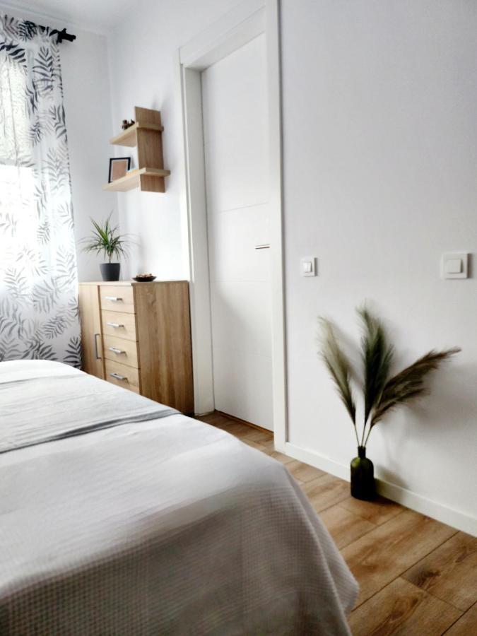 Adm Cozy Home - Entire Private House&Garden Tunari  ภายนอก รูปภาพ