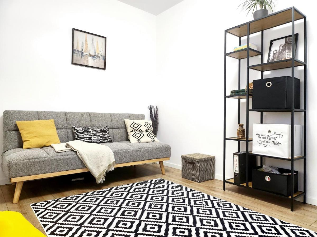 Adm Cozy Home - Entire Private House&Garden Tunari  ภายนอก รูปภาพ